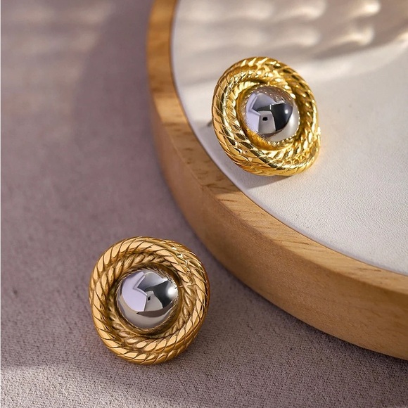 Two Tone Textured Circle Earrings*Bicolor Earrings*Round Earrings*Old Money - Picture 5 of 8